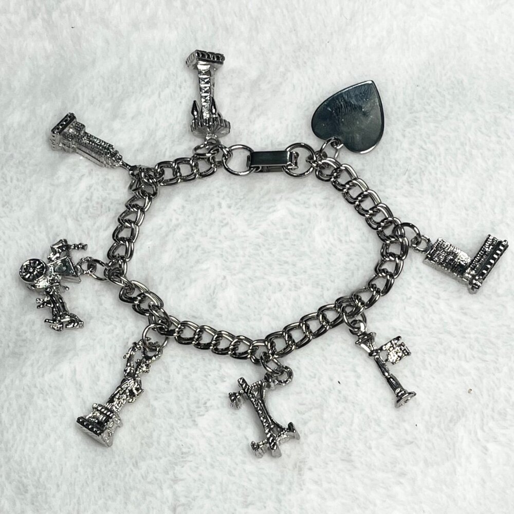 Vintage 1980 Silver Tone Charm Bracelet With Charms 7Inches
